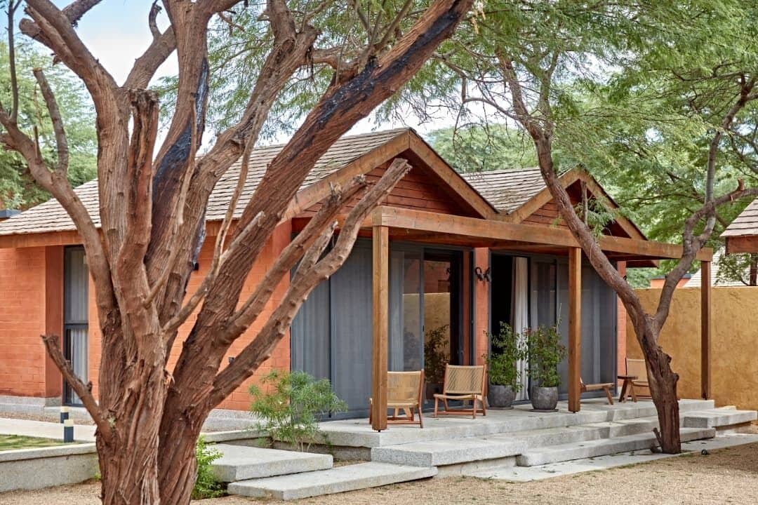 المنشأة من الخارج