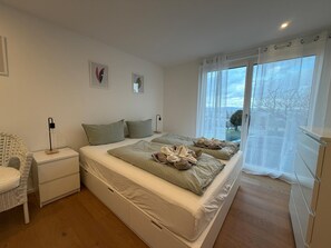 Een strijkplank/strijkijzer, gratis wifi, beddengoed