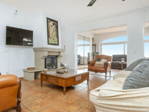 TV, fireplace - Floramar by Interhome (Lloret de Mar)