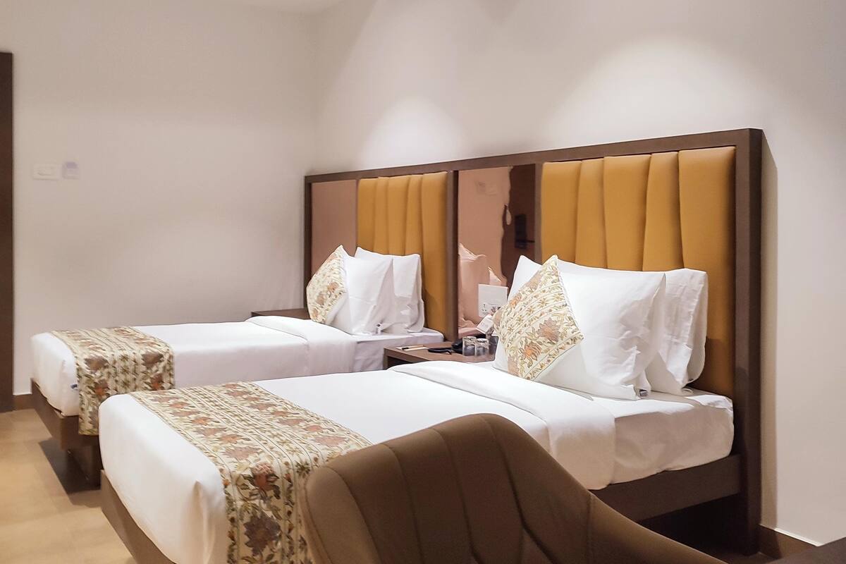 Deluxe Twin Room, City View