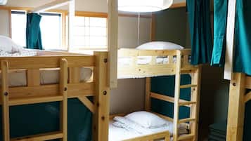 Dortoir Partagé Économique, femmes uniquement, non-fumeurs, salle de bains commune | Wi-Fi gratuit