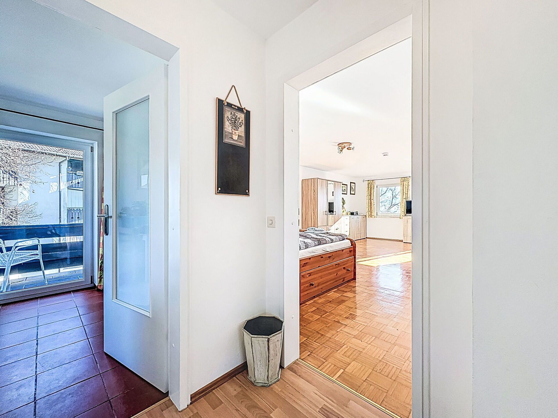 1 bedroom, bed sheets