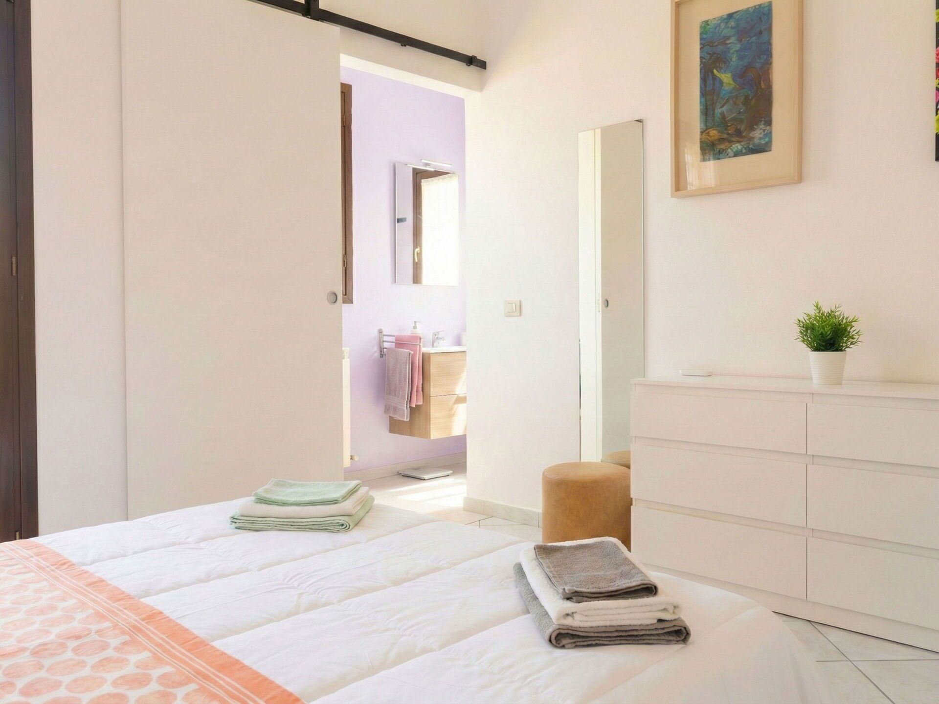 2 bedrooms, travel cot, free WiFi