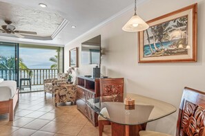 Dining - NEW LISTING: Lahaina Shores 513 – Oceanfront Views (Lahaina)