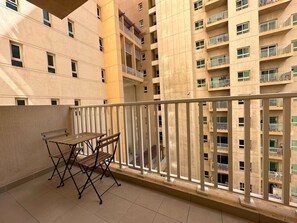 House, Accessible - Silkhaus Signature 1BR Apartment Centrium Tower (Dubai)