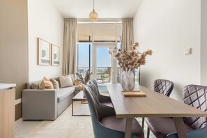House, Accessible - Silkhaus Deluxe 1BR in Masdar City at Oasis (Abu Dhabi)