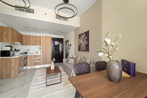 House, Accessible - Silkhaus Chic 1BR in Maryah Vista Maryah Island (Abu Dhabi)