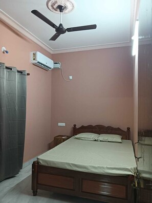 2 chambres, fer et planche à repasser, accès Internet, draps fournis