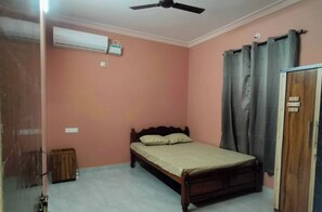 2 Schlafzimmer, Bügeleisen/Bügelbrett, Internetzugang, Bettwäsche