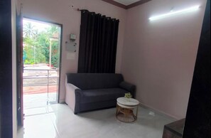 Unclassified image, 3 of 14, button - Peaceful and relaxing 2 bedroom apartment  just 15 minutes to the sun set beach. (Betalbatim)