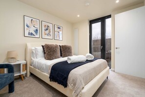 2 bedrooms, Internet - The Mancunian Blue - Manchester Luxury 2-bed Corner Apartment (Salford)