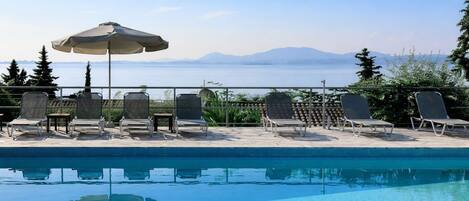 Studio | 1 bedroom, Internet