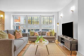 House - Luxury 1-bed in Soho Moments From Oxford St (London)