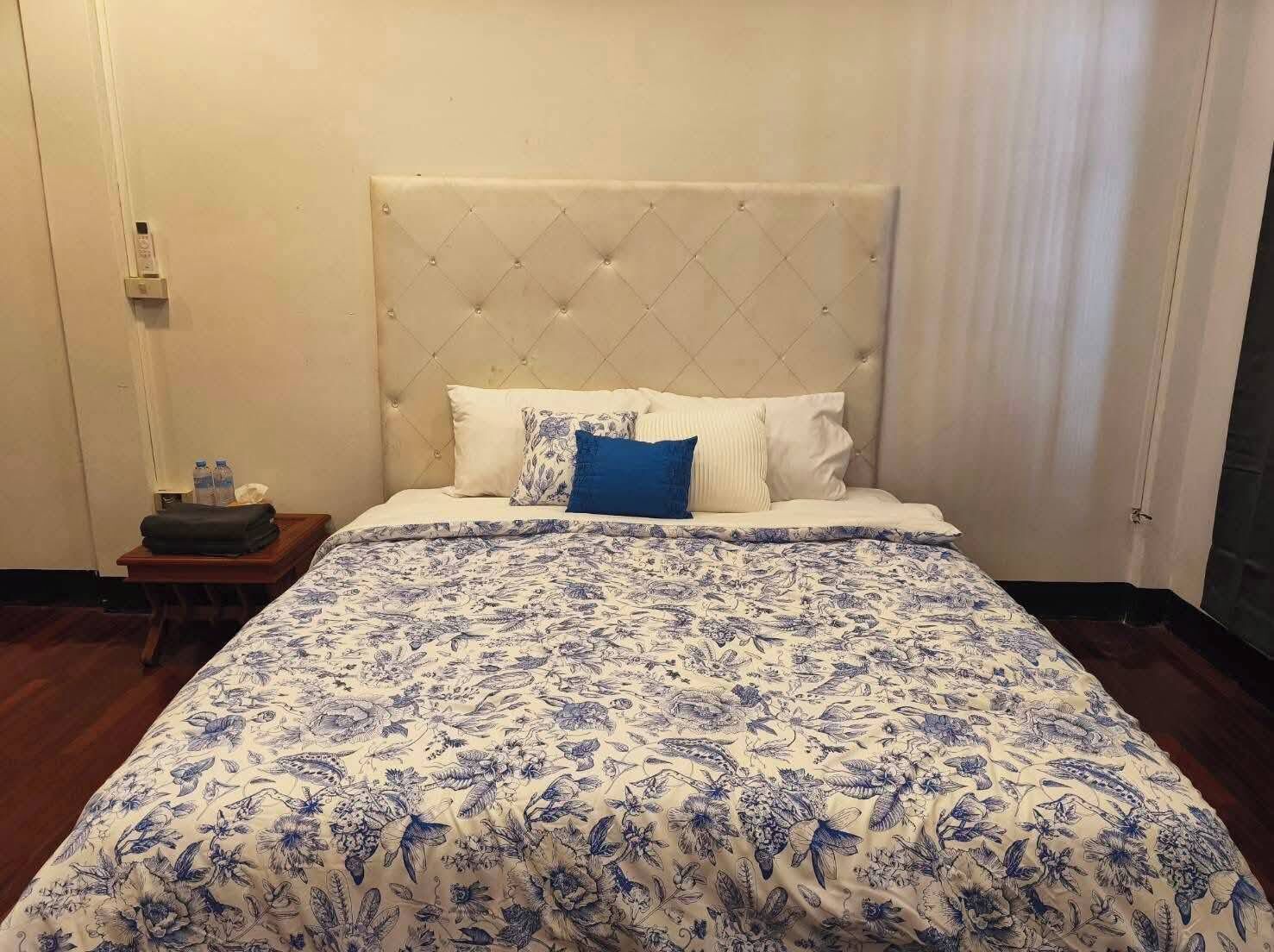 Comfort Double Room, Canal View