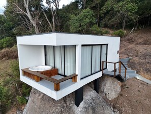 Deluxe Double Room, 1 King Bed, Balcony, Hill View | Terrace/patio - Pousada Dona Pedra (Córrego do Bom Jesus)