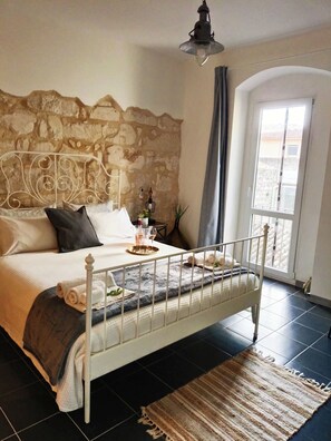 Luokittelematon kuva, 5 kautta 26, painike