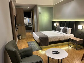 Deluxe Double Room, Pool View - COUNTRYSIDE RESORT MURTI (Mal)