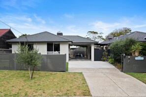 Exterior - La Laurentina - Coastal Comfort Just Moments from McCrae Beach (Rosebud)