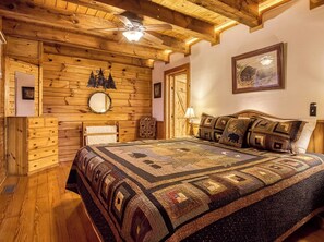 2 bedrooms, iron/ironing board, Internet, bed sheets - 8 minutes from Pigeon Forge Tn/ Hot Tub/Jacuzzi Tub/ Wifi (Sevierville)