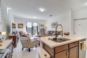 Interior - Easy Park & University Access! Family Miami Escape (Miami)
