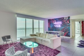 Apartment (2 Bedrooms) | Interior - Luxe Miami Vice Condo! Bay Views & Pool Access (Miami)
