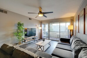Interior - Fully Renovated! Walkable Old Town Condo (Scottsdale)