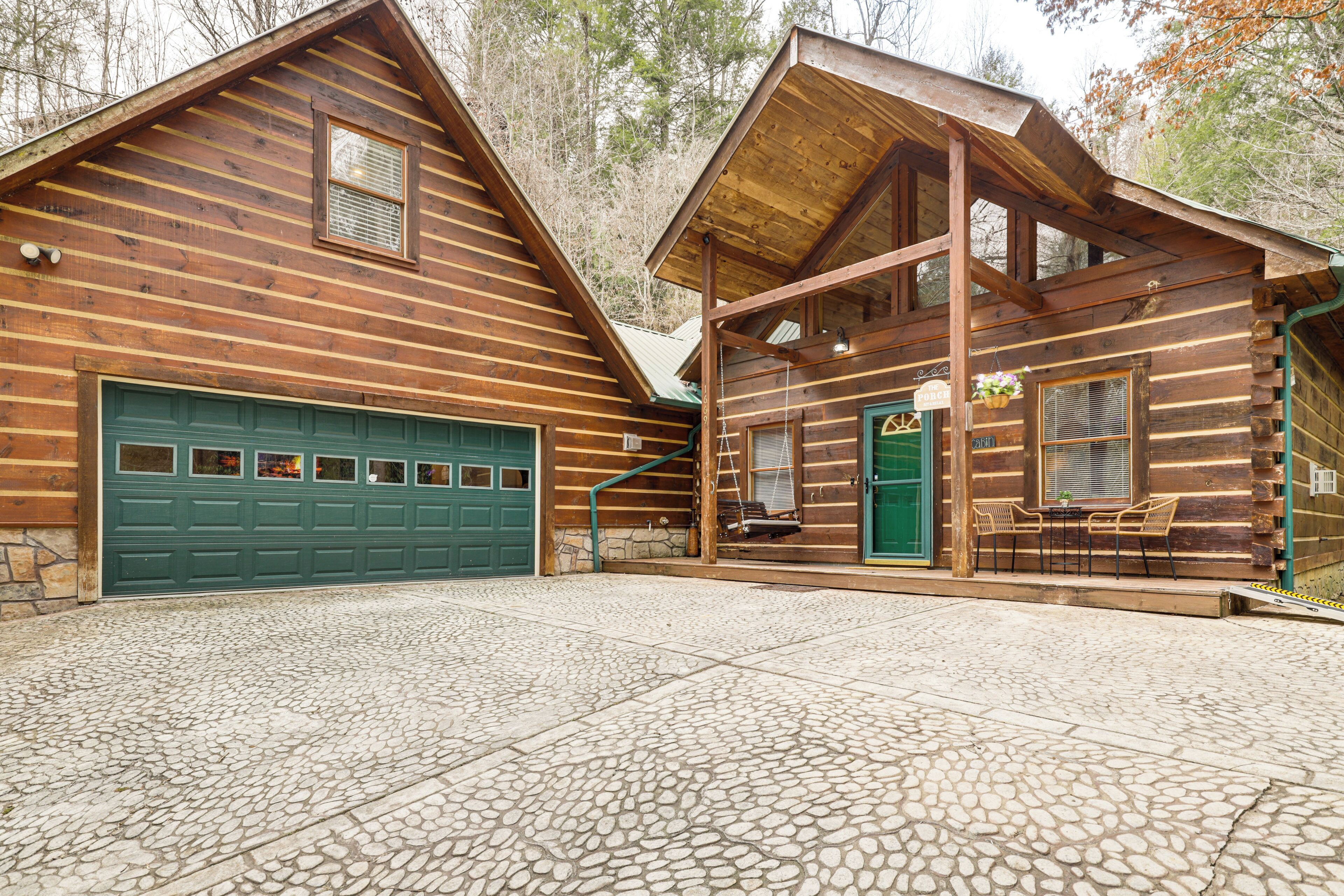 House (3 Bedrooms) | Front of property