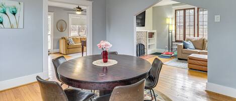 House (5 Bedrooms) | Interior