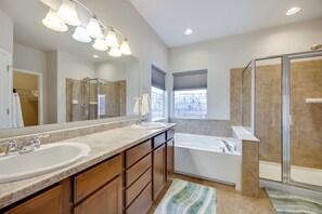 House (4 Bedrooms) | Interior - Near Powers Corridor & Bases! Spacious Family Home (Colorado Springs)