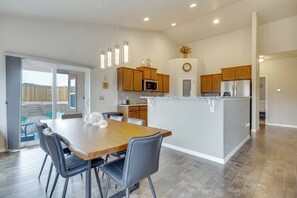 House (4 Bedrooms) | Interior - Near Powers Corridor & Bases! Spacious Family Home (Colorado Springs)