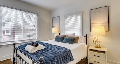 Spacious & Updated Group Getaway in Detroit!