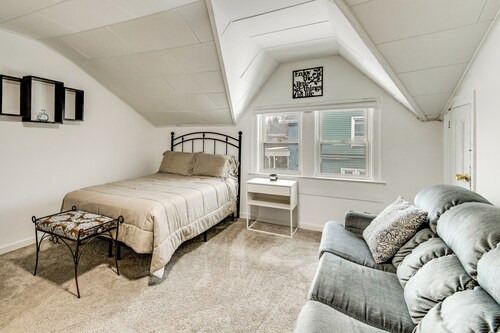 Travel Nurses Welcome! Long-term Stay in Rochester