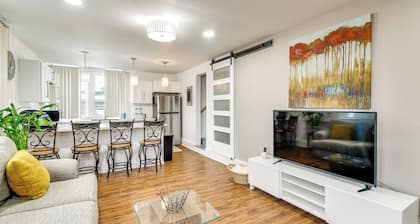 Explore Rochester! Charming Home 1 Mi to Downtown