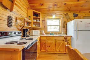 House (0 Bedroom) | Interior - Eureka Springs Cabin on 9+ Acres: Community Perks! (Eureka Springs)