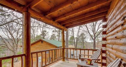 Hike, Play On-site: Eureka Springs Cabin Near Dtwn