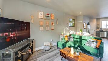 Apartment (2 Bedrooms) | Front of property