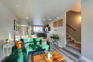 Interior - Steps to River & Norms Island! Pet-friendly Haven (Billings)