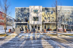 Apartment (2 Bedrooms) | Interior - Steps to River & Norms Island! Pet-friendly Haven (Billings)