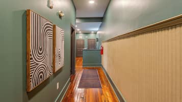 Apartment (0 Bedroom) | Interior