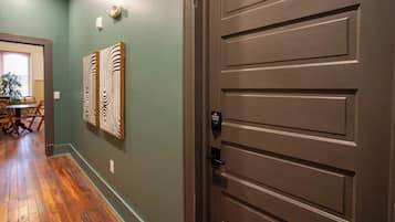 Apartment (0 Bedroom) | Interior