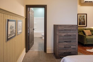 Apartment (0 Bedroom) | Interior - Dtwn Florence Studio 1/2 Mi to Regional Med Center (Florence)