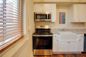 Apartment (1 Bedroom) | Interior - Near Med Centers: Historic Apt in Dtwn Florence! (Florence)