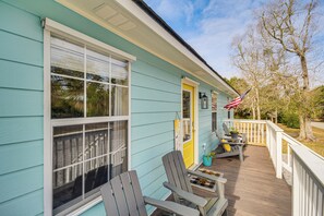 Interior - 'sea La Vie' Coastal Getaway Steps From the Beach (Waveland)