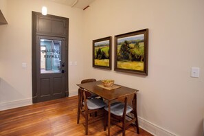 Interior - Great for Med Professionals! Dtwn Florence Condo (Florence)