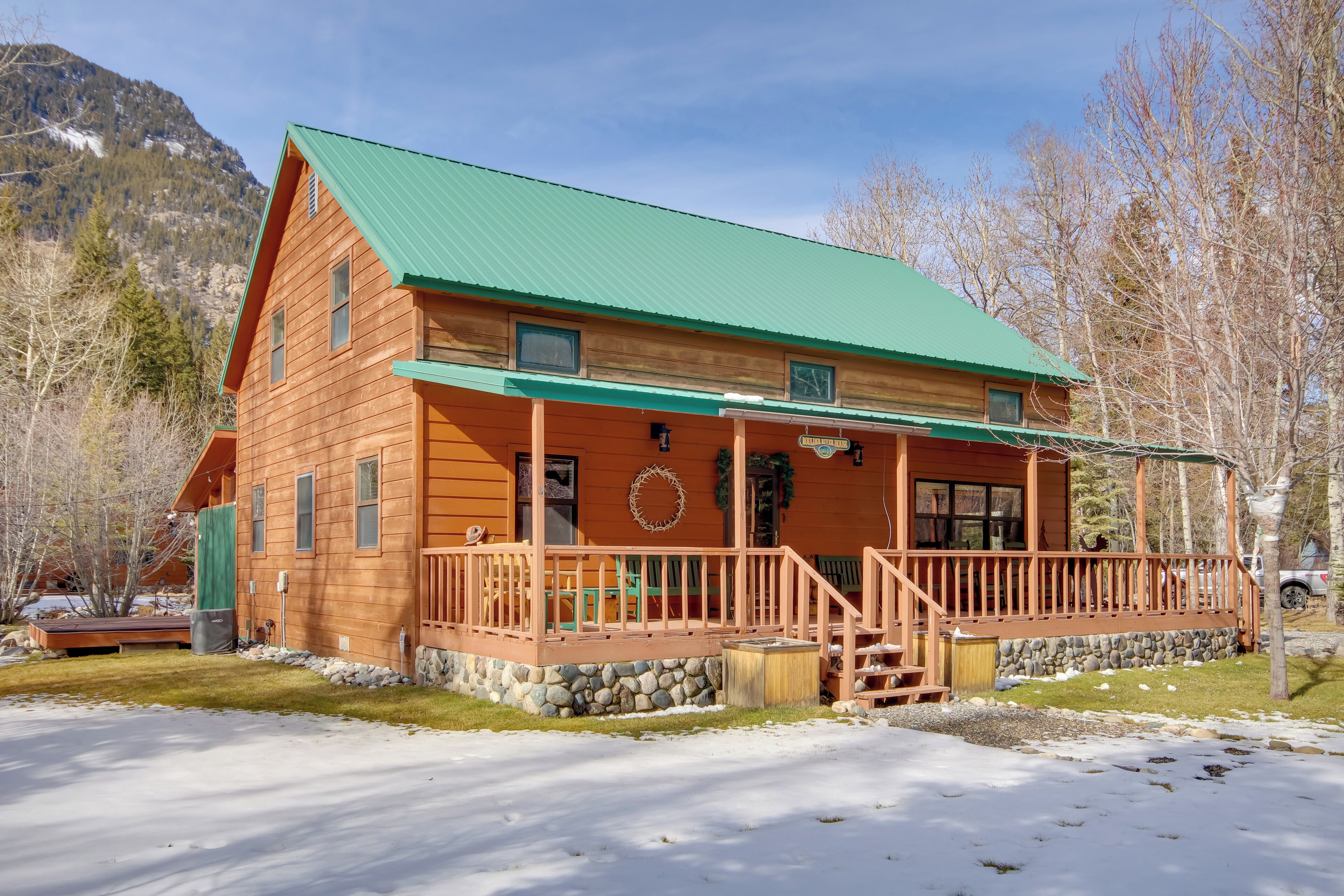 House (4 Bedrooms) | Front of property