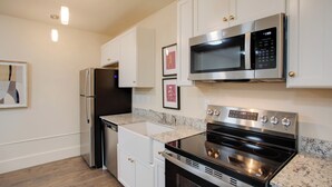 Apartment (0 Bedroom) | Bahagian dalam