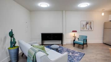 Apartment (0 Bedroom) | Interior