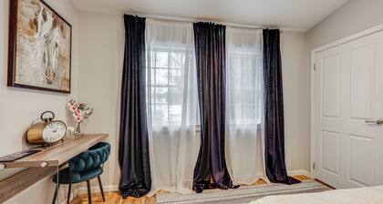 Close to Parks & Hot Spots: Quiet Pittsford Home