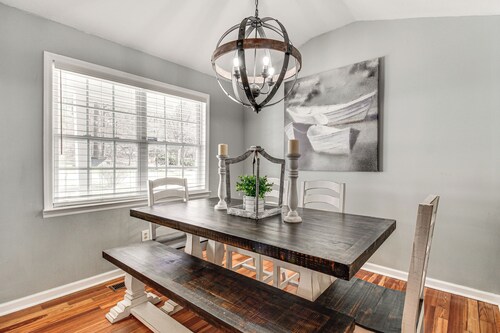 Anglers Dream: Lake Guntersville Escape w/ Views!