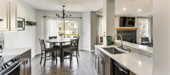 Spacious & Family Friendly! Lincoln Home w/ Deck